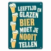 Metalen Bord Leeftjd En Glazen Bier
